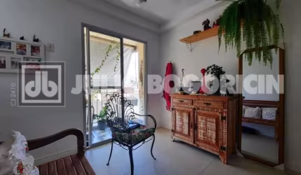 Apartamento com 2 quartos à venda na Rua Oswaldo Lussac, Taquara, Rio de Janeiro, 51 m2 por R$ 215.000