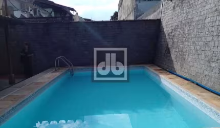 Casa em condomínio fechado com 4 quartos à venda na Rua Pedra Branca, Taquara, Rio de Janeiro, 283 m2 por R$ 490.000