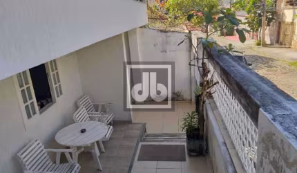 Casa em condomínio fechado com 3 quartos à venda na Rua Mariluz, Freguesia (Jacarepaguá), Rio de Janeiro, 380 m2 por R$ 750.000