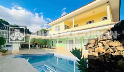 Casa em condomínio fechado com 5 quartos à venda na Rua Geraldo Martins Ourivio, Taquara, Rio de Janeiro, 584 m2 por R$ 1.580.000