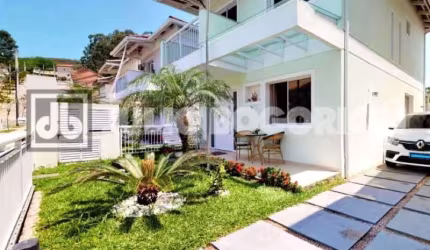Casa em condomínio fechado com 4 quartos à venda na Estrada Pau-ferro, Freguesia (Jacarepaguá), Rio de Janeiro, 119 m2 por R$ 985.000