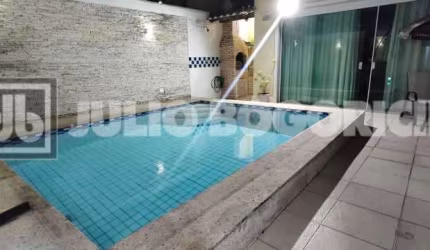 Casa em condomínio fechado com 3 quartos à venda na Rua Pico do Andaraí, Taquara, Rio de Janeiro, 322 m2 por R$ 899.000