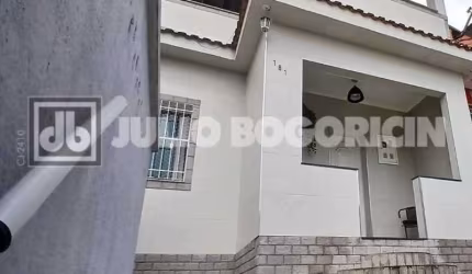 Casa em condomínio fechado com 2 quartos à venda na Rua Castro Menezes, Braz de Pina, Rio de Janeiro, 139 m2 por R$ 360.000