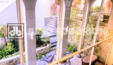 Casa em condomínio fechado com 5 quartos à venda na Rua Firmino da Silva, Freguesia (Jacarepaguá), Rio de Janeiro, 441 m2 por R$ 1.200.000