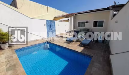 Casa em condomínio fechado com 3 quartos à venda na Rua Raul Seixas, Freguesia (Jacarepaguá), Rio de Janeiro, 360 m2 por R$ 1.097.000