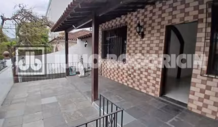 Casa com 3 quartos à venda na Rua Livio Barreto, Tanque, Rio de Janeiro, 156 m2 por R$ 450.000
