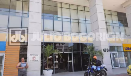 Sala comercial com 1 sala à venda na Estrada dos Bandeirantes, Taquara, Rio de Janeiro, 33 m2 por R$ 214.000