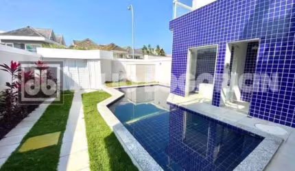 Casa em condomínio fechado com 4 quartos para alugar na Estrada Vereador Alceu de Carvalho, Vargem Grande, Rio de Janeiro, 300 m2 por R$ 16.000