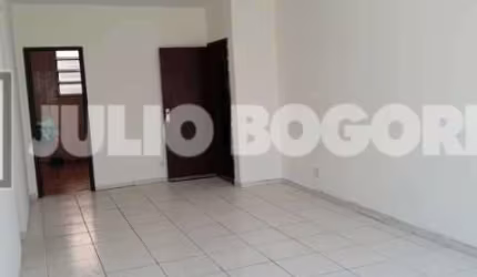 Apartamento com 3 quartos à venda na Rua Diomedes Trota, Ramos, Rio de Janeiro, 148 m2 por R$ 250.000