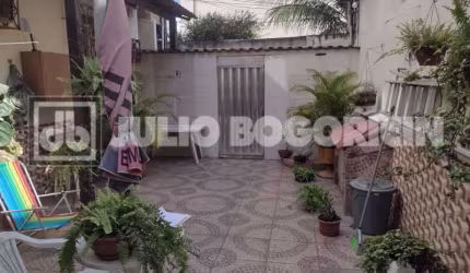 Apartamento com 3 quartos à venda na Rua Bernardino Campos, Piedade, Rio de Janeiro, 86 m2 por R$ 300.000