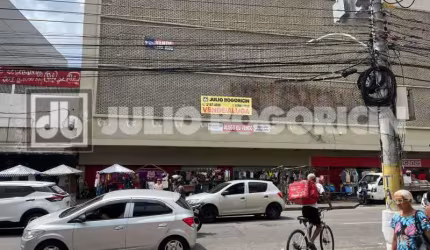 Ponto comercial para alugar na Estrada do Portela, Madureira, Rio de Janeiro, 3 m2 por R$ 190.000