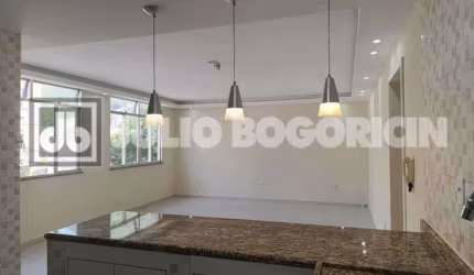 Casa com 3 quartos para alugar na Rua João Hercílio Gross, Piedade, Rio de Janeiro, 210 m2 por R$ 2.500