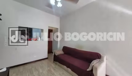 Apartamento com 2 quartos à venda na Rua Vinte de Março, Lins de Vasconcelos, Rio de Janeiro, 58 m2 por R$ 165.000