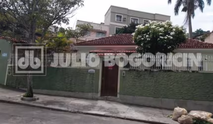 Casa com 3 quartos à venda na Rua General Silvestre Rocha, Icaraí, Niterói, 400 m2 por R$ 1.600.000