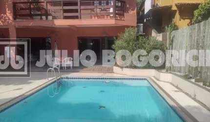 Casa em condomínio fechado com 4 quartos à venda na Rua Amadeu Gomes, Sapê, Niterói, 1000 m2 por R$ 1.950.000