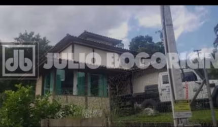Casa em condomínio fechado com 5 quartos à venda na Estrada Professor Brigido Tinoco, Vila Progresso, Niterói, 566 m2 por R$ 870.000