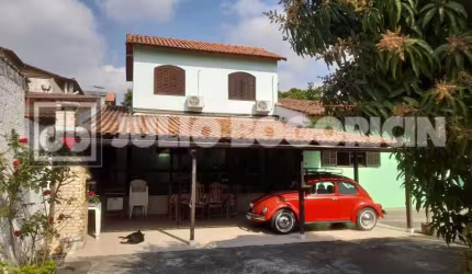 Casa com 3 quartos à venda na Rua Basileu Nogueira da Costa, Maria Paula, São Gonçalo, 480 m2 por R$ 395.000