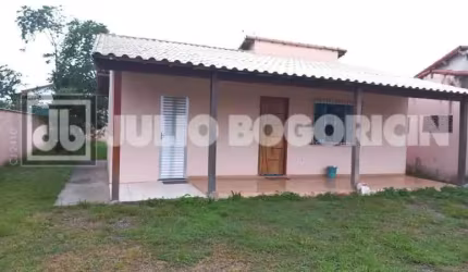 Casa com 2 quartos à venda na Rua Trinta e Dois, Jardim Atlântico Central (Itaipuaçu), Maricá, 100 m2 por R$ 390.000