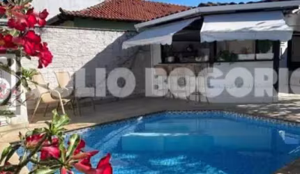 Casa com 3 quartos à venda na Rua Doutor Tabajara de Araújo Gama, Piratininga, Niterói, 152 m2 por R$ 800.000