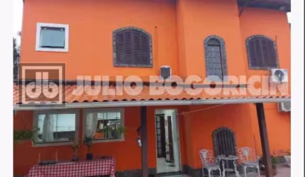 Casa com 4 quartos à venda na Rua Edson Zuzart Jr, Maravista, Niterói, 267 m2 por R$ 990.000