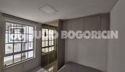 Casa em condomínio fechado com 2 quartos à venda na Rua Doutor Paulo Alves, Ingá, Niterói, 65 m2 por R$ 480.000