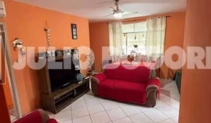 Casa com 3 quartos à venda na Rua Genésio Teixeira Lima, Fonseca, Niterói, 129 m2 por R$ 310.000