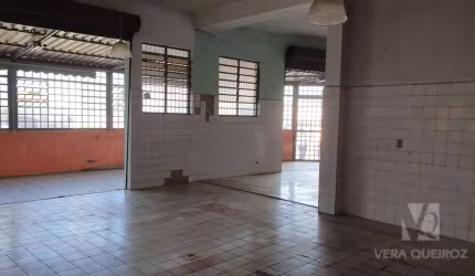 SALÃO COMERCIAL DE ESQUINA PARA LOCAÇÃO REGIÃO DO CARLOS LOURENÇO!