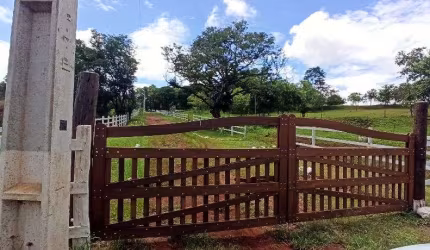 Chacara  com 2.763m2 - Distrito de  São Salvador