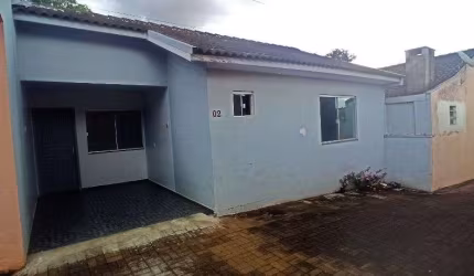 Casa a venda com 2 dormitórios - Bairro Pacaembu-  Cascavel PR