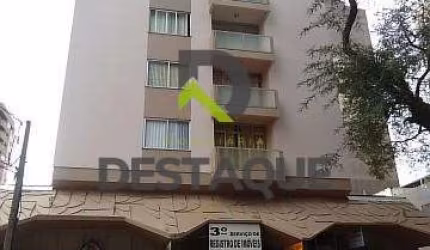 Apartamento com 3  dormitorios -Edifício Itapoa- Centro