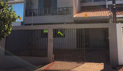 Casa com 4 quartos à venda no Country, Cascavel , 145 m2 por R$ 750.000
