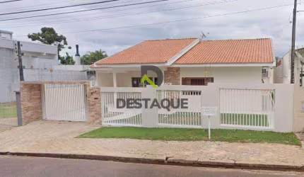 Casa com 4 quartos e 208m2 -  Bairro Neva