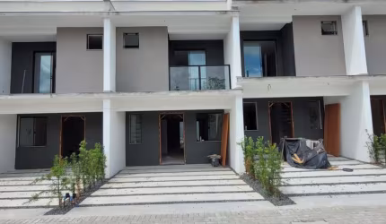 Casa em Condomínio para Venda em Joinville, Floresta, 3 dormitórios, 3 suítes, 3 banheiros, 2 vagas