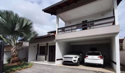 Casa para Venda em Joinville, Costa e Silva, 4 dormitórios, 2 suítes, 4 banheiros, 2 vagas