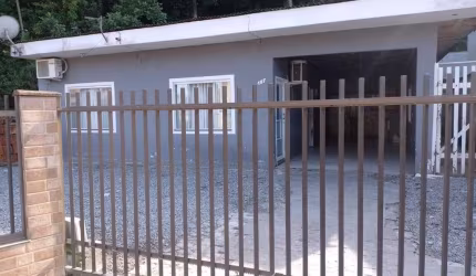 Casa para Venda em Joinville, Parque Guarani, 2 dormitórios, 1 banheiro, 1 vaga