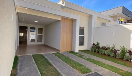 Casa em Jardim Atlântico  -  Goiânia