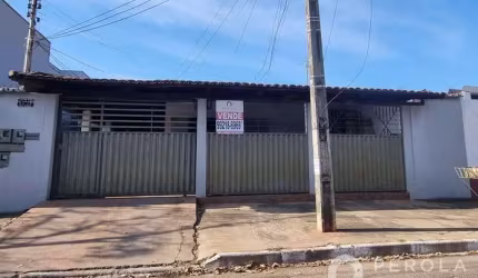 Casa em Setor Castelo Branco  -  Goiânia