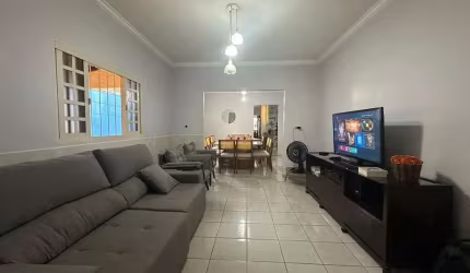 Casa em Vila Jardim São Judas Tadeu - Goiânia, GO