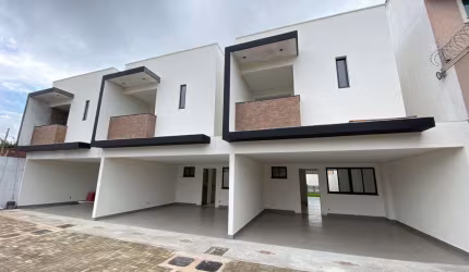 Sobrado em Jardim Atlântico  -  Goiânia