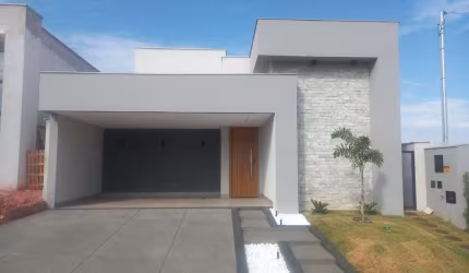 Casa de Condomínio em Jardins Nápoles  -  Senador Canedo