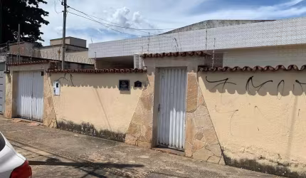 Casa em Setor Coimbra  -  Goiânia