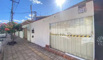 Casa Comercial, Rua C 220, Jardim América.