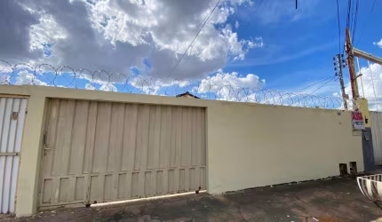 Casa 01 Rua Dr. Solon de Almeida Qd. 28 Lt. 03 Vila Canaa