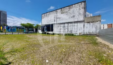 Terreno em excelente localização com espaço amplo na Av. Francisco Porto.