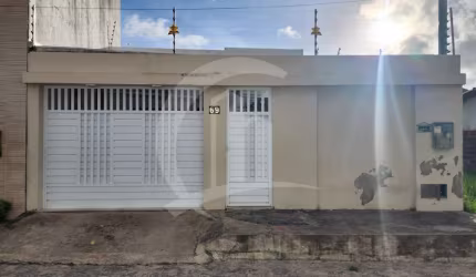 CASA TÉRREA COM 3/4 PISCINA À VENDA NA BARRA DOS COQUEIROS