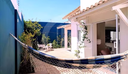 Casa à venda localizada no bairro Suissa.