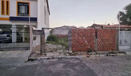 Terreno com 300m2 na Farolândia