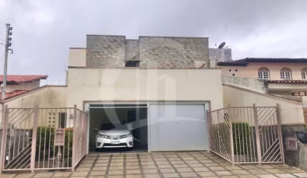 Excelente Casa Projetada pelo arquiteto Carlos Magno