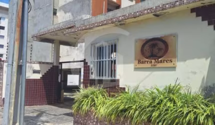 Apartamento no Cond. Barra Mares, em ótima localização no bairro Atalaia.