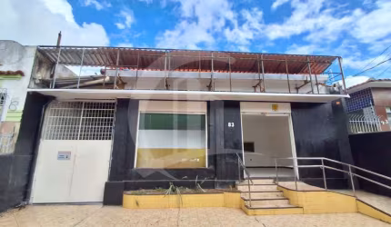 Ponto Comercial com 4 vagas de garagem no Centro de Aracaju.